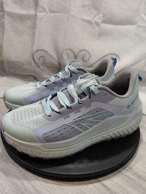 NWT Hi-Tec Women's Hiking Trail ShoesMint Green,Lavender, Grey SIZE W8
